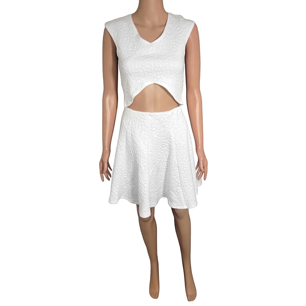 White 2 piece floral crop top and (NBW) matching skirt.